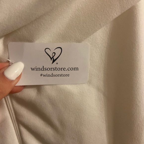 White formal graduation dress - Picture 6 of 7